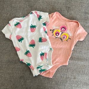 2 piece set onesies 6-12 mos